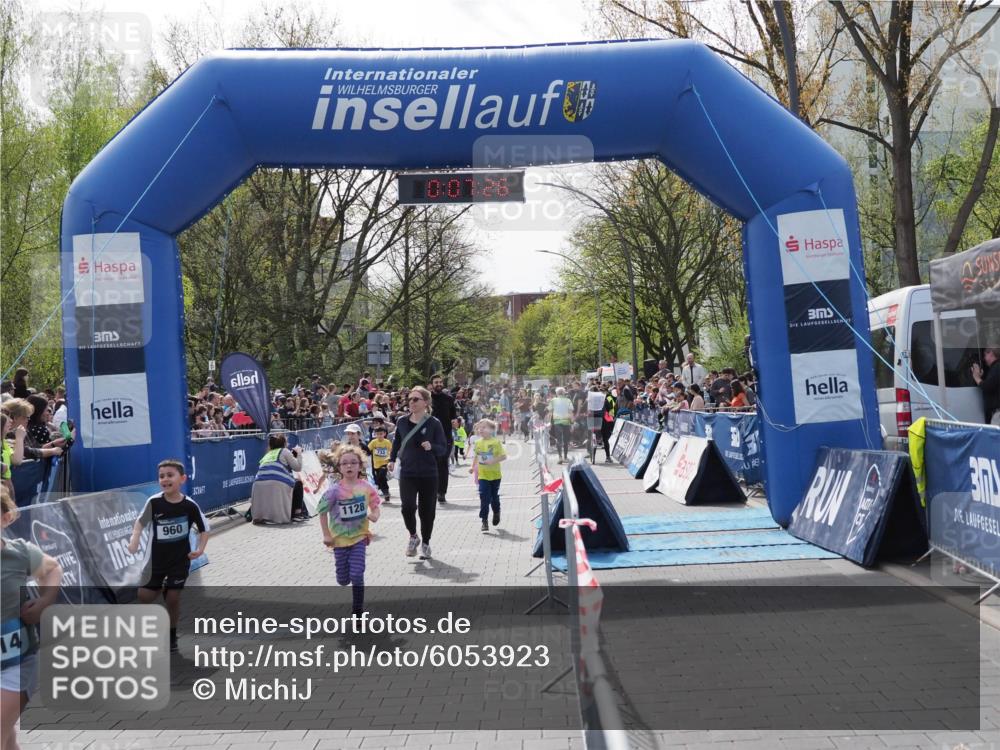 07.04.2024 - 43. Internationalen Wilhelmsburger Insellauf MichiJ http://msf.ph/oto/6053923 07.04.2024 13:11:50 Laufen 14, 960, 1128, 733, 0, 07, 26, 91, 98, 145, 228, 296, 312, 326, 390, 588, 693, 701, 704, 733, 753, 764, 927, 935, 960, 1128 meine-sportfotos.de