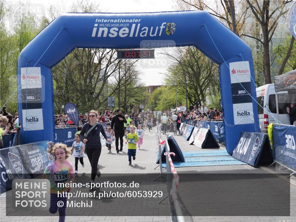 07.04.2024 - 43. Internationalen Wilhelmsburger Insellauf MichiJ http://msf.ph/oto/6053929 07.04.2024 13:11:52 Laufen 1128, 296, 0, 07, 27, 701, 91, 98, 145, 228, 296, 312, 316, 326, 390, 588, 693, 701, 704, 719, 733, 753, 764, 926, 927, 933, 935 meine-sportfotos.de