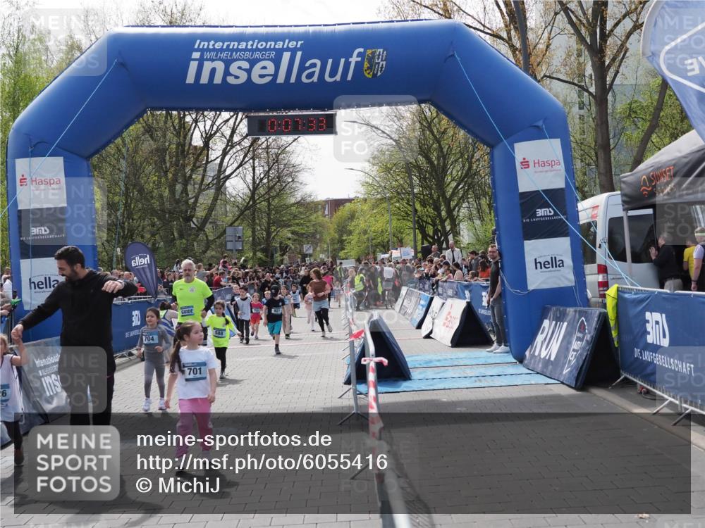 07.04.2024 - 43. Internationalen Wilhelmsburger Insellauf MichiJ http://msf.ph/oto/6055416 07.04.2024 13:11:57 Laufen 26, 704, 0, 07, 33, 701, 588, 753927, 91, 103, 145, 228, 312, 316, 390, 588, 704, 719, 723, 726, 753, 764, 906, 926, 927, 933, 1113 meine-sportfotos.de