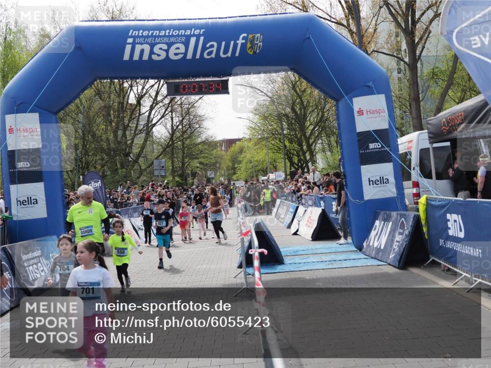 07.04.2024 - 43. Internationalen Wilhelmsburger Insellauf MichiJ http://msf.ph/oto/6055423 07.04.2024 13:11:58 Laufen 704, 701, 588, 10, 07, 34, 927, 91, 103, 145, 228, 312, 316, 390, 588, 719, 723, 724, 726, 753, 764, 906, 926, 927, 933, 1113 meine-sportfotos.de
