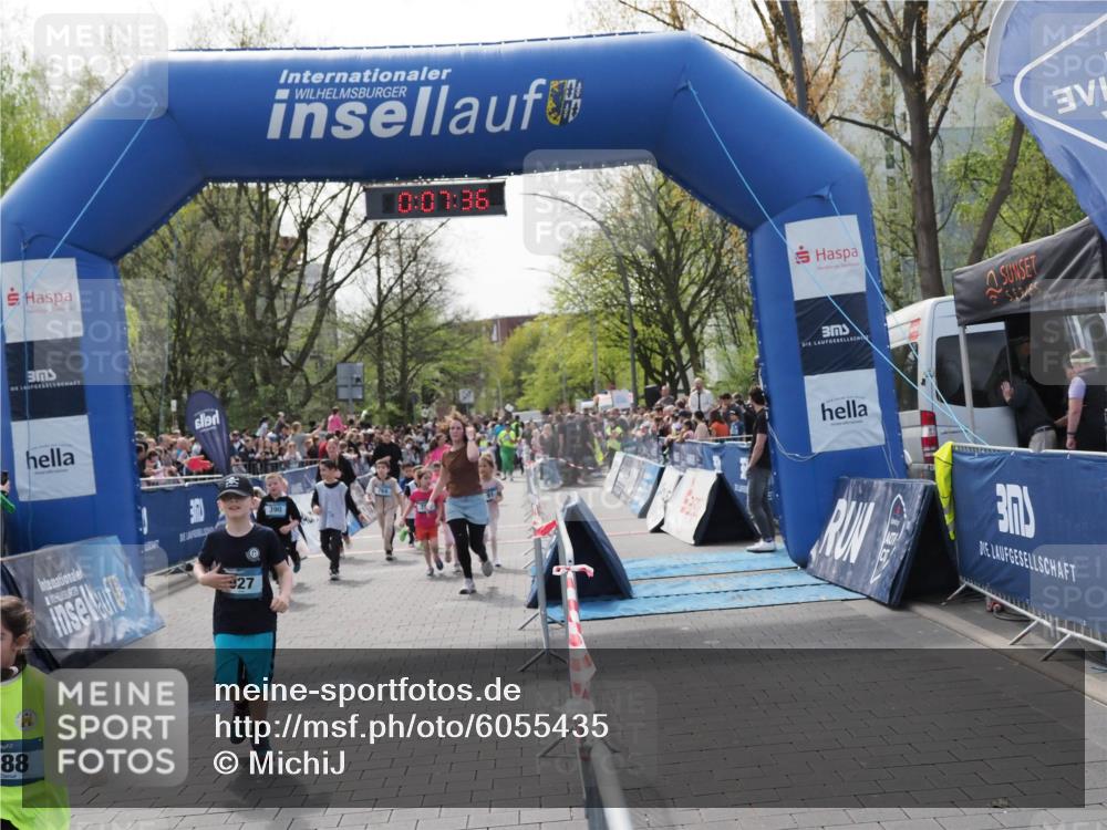 07.04.2024 - 43. Internationalen Wilhelmsburger Insellauf MichiJ http://msf.ph/oto/6055435 07.04.2024 13:12:01 Laufen 88, 0, 07, 36, 927, 390, 3771, 91, 103, 145, 228, 298, 300, 312, 316, 390, 705, 719, 723, 724, 726, 749, 753, 764, 906, 926, 933, 1113 meine-sportfotos.de