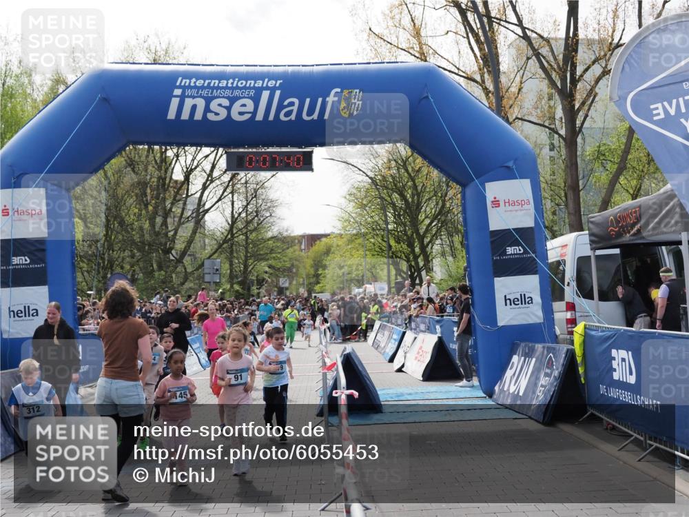 07.04.2024 - 43. Internationalen Wilhelmsburger Insellauf MichiJ http://msf.ph/oto/6055453 07.04.2024 13:12:05 Laufen 312, 0, 07, 40, 3, 45, 91, 103, 298, 300, 316, 625, 675, 705, 719, 723, 724, 726, 731, 741, 749, 906, 926, 1113 meine-sportfotos.de