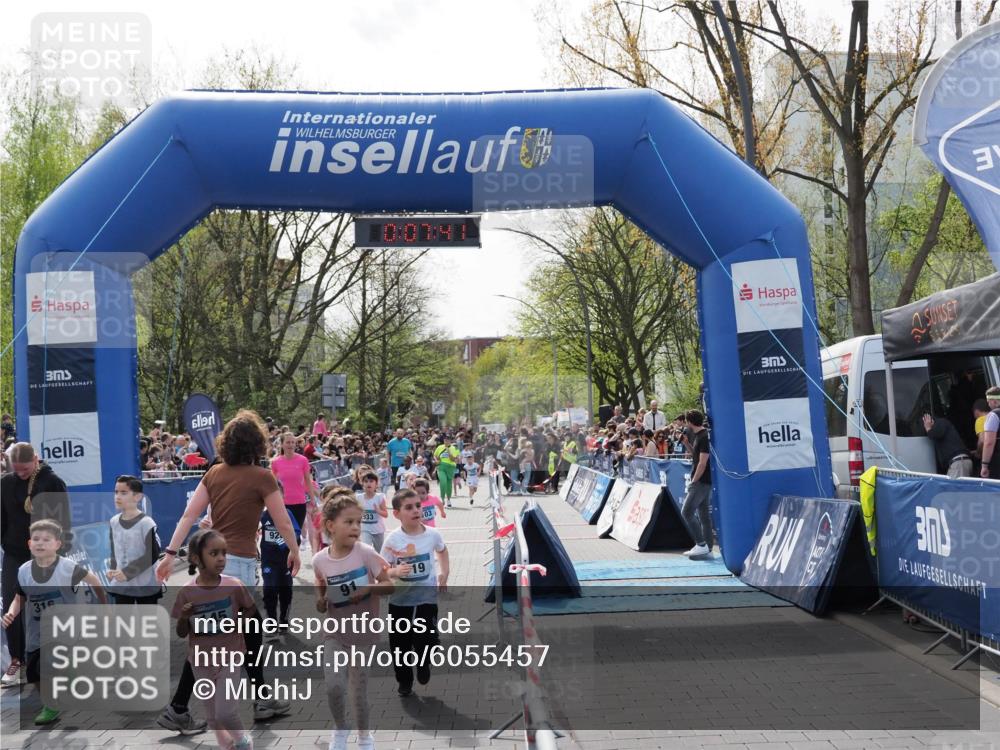 07.04.2024 - 43. Internationalen Wilhelmsburger Insellauf MichiJ http://msf.ph/oto/6055457 07.04.2024 13:12:06 Laufen 316, 145, 3, 92, 91, 933, 19, 103, 103, 298, 300, 625, 675, 705, 723, 724, 726, 731, 741, 749, 906, 1113 meine-sportfotos.de