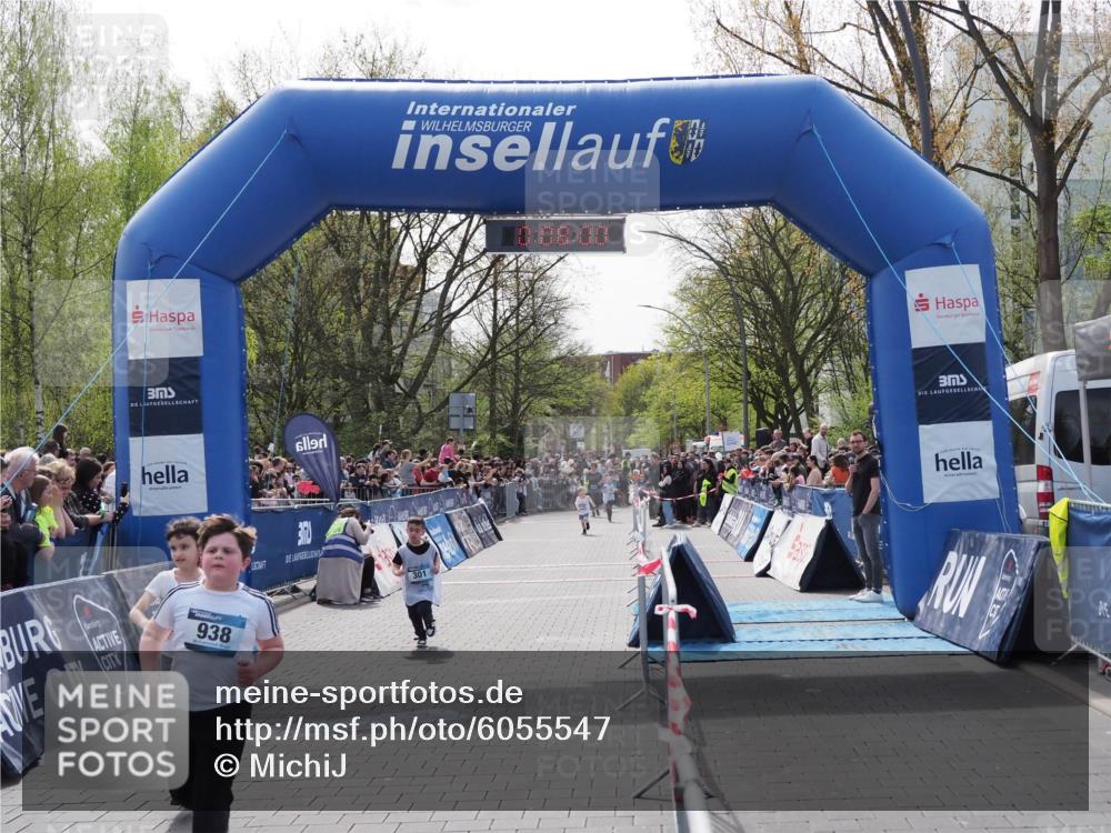 07.04.2024 - 43. Internationalen Wilhelmsburger Insellauf MichiJ http://msf.ph/oto/6055547 07.04.2024 13:12:25 Laufen 938, 301, 10, 00, 00, 100, 299, 301, 1115 meine-sportfotos.de