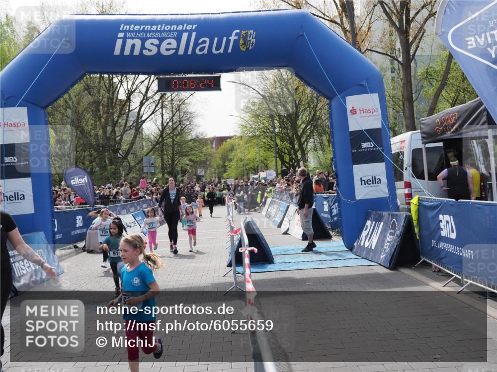 07.04.2024 - 43. Internationalen Wilhelmsburger Insellauf MichiJ http://msf.ph/oto/6055659 07.04.2024 13:12:48 Laufen 434, 0, 08, 24, 700, 911, 912, 1125, 92, 700, 901, 912, 932, 1076, 1125 meine-sportfotos.de
