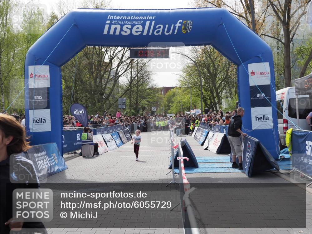 07.04.2024 - 43. Internationalen Wilhelmsburger Insellauf MichiJ http://msf.ph/oto/6055729 07.04.2024 13:13:01 Laufen 0, 08, 37, 37, 714 meine-sportfotos.de