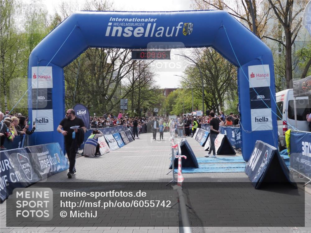 07.04.2024 - 43. Internationalen Wilhelmsburger Insellauf MichiJ http://msf.ph/oto/6055742 07.04.2024 13:13:29 Laufen 0, 09, 09, 3, 921 meine-sportfotos.de