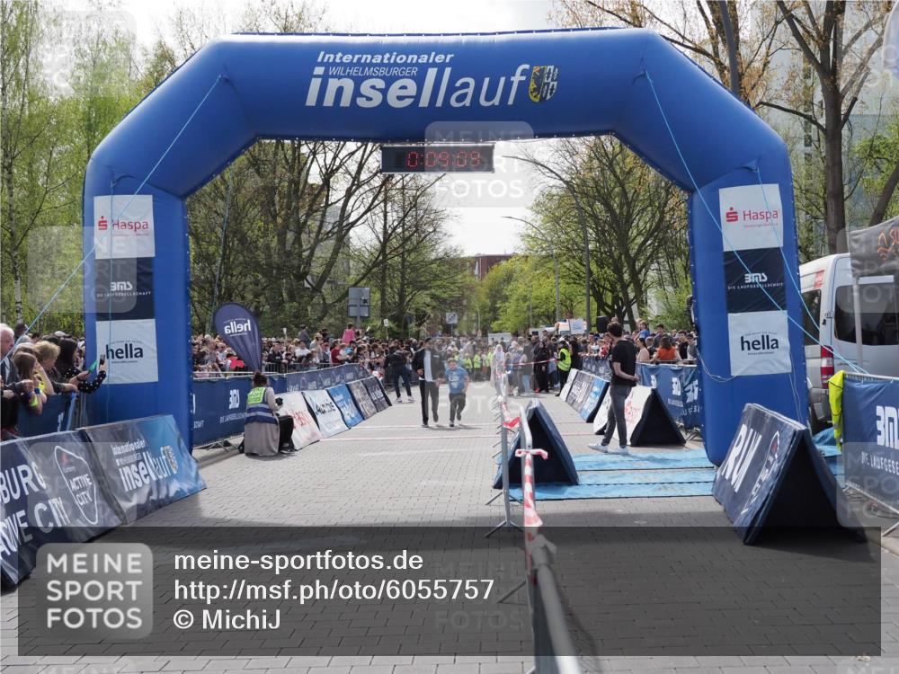 07.04.2024 - 43. Internationalen Wilhelmsburger Insellauf MichiJ http://msf.ph/oto/6055757 07.04.2024 13:13:33 Laufen 6, 0, 09, 09, 3, 921 meine-sportfotos.de