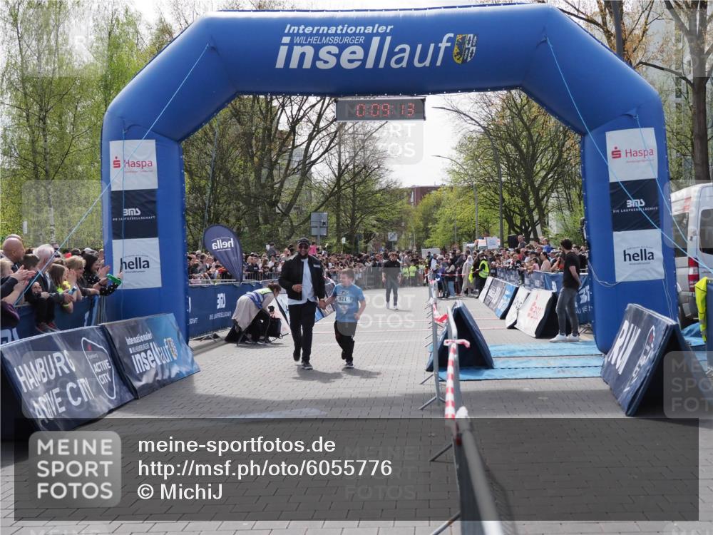 07.04.2024 - 43. Internationalen Wilhelmsburger Insellauf MichiJ http://msf.ph/oto/6055776 07.04.2024 13:13:37 Laufen 921, 0, 09, 13, 921 meine-sportfotos.de