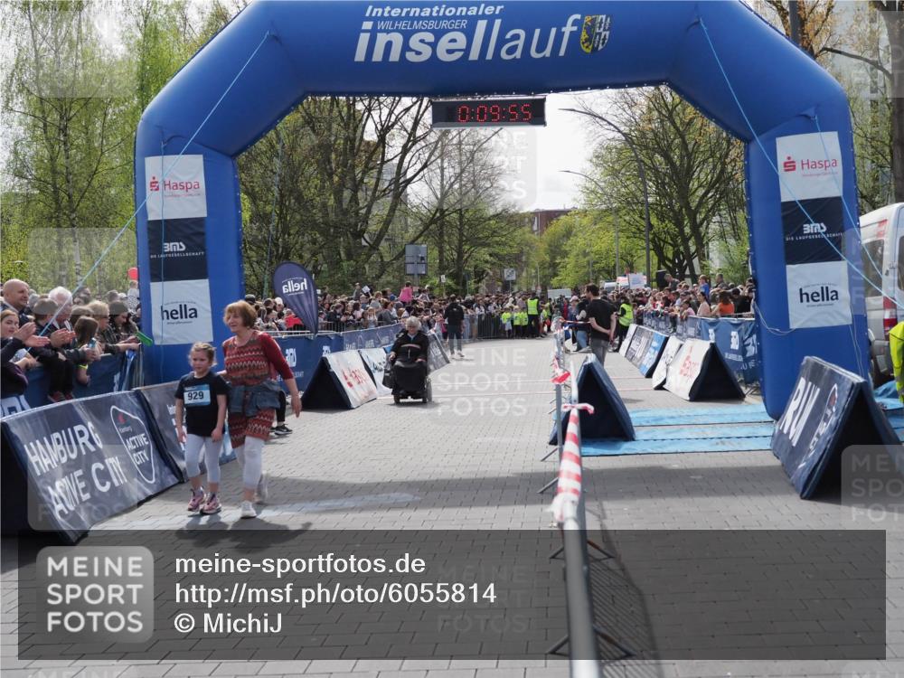 07.04.2024 - 43. Internationalen Wilhelmsburger Insellauf MichiJ http://msf.ph/oto/6055814 07.04.2024 13:14:19 Laufen 6, 929, 0, 09, 55 meine-sportfotos.de