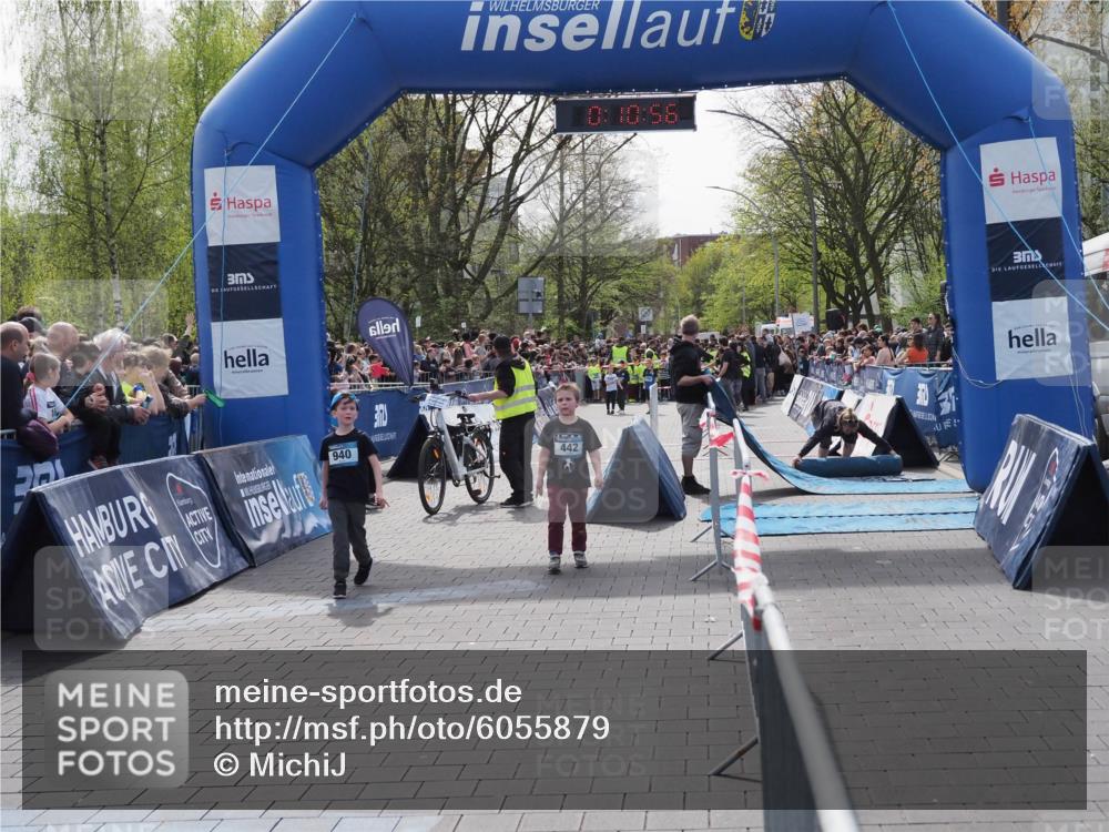 07.04.2024 - 43. Internationalen Wilhelmsburger Insellauf MichiJ http://msf.ph/oto/6055879 07.04.2024 13:15:21 Laufen 940, 0, 10, 56, 442, 3 meine-sportfotos.de