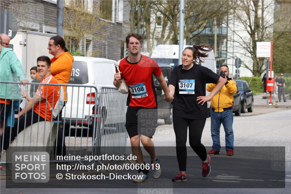 07.04.2024 - 43. Internationalen Wilhelmsburger Insellauf Strokosch-Dieckow http://msf.ph/oto/6060619 07.04.2024 13:04:29 Ziel 2, 30, 66, 71, 81, 128, 129, 289, 294, 329, 440, 442, 589, 590, 591, 592, 593, 594, 595, 596, 597, 598, 599, 600, 706, 711, 732, 736, 738, 740, 1064, 1073, 1130 meine-sportfotos.de