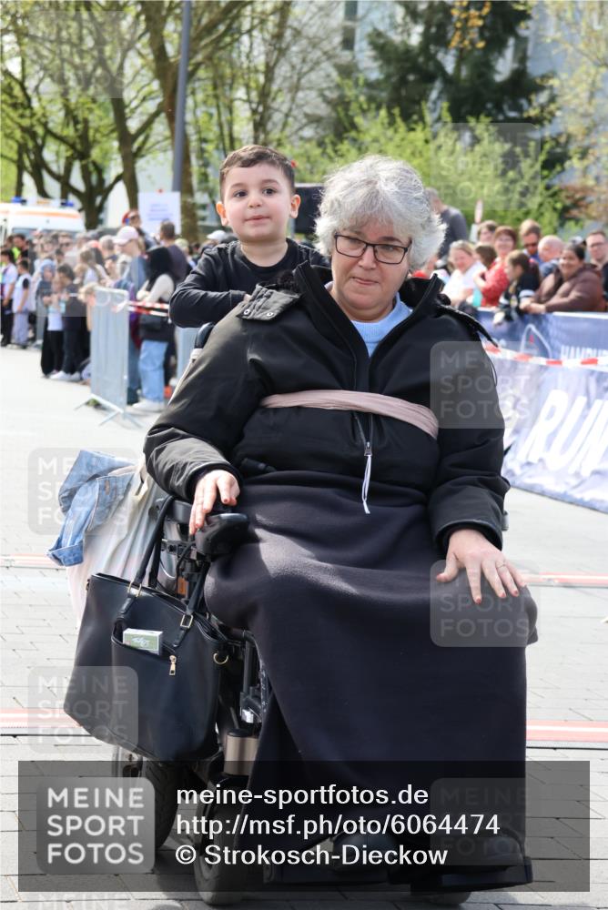 07.04.2024 - 43. Internationalen Wilhelmsburger Insellauf Strokosch-Dieckow http://msf.ph/oto/6064474 07.04.2024 13:14:19 Ziel  meine-sportfotos.de