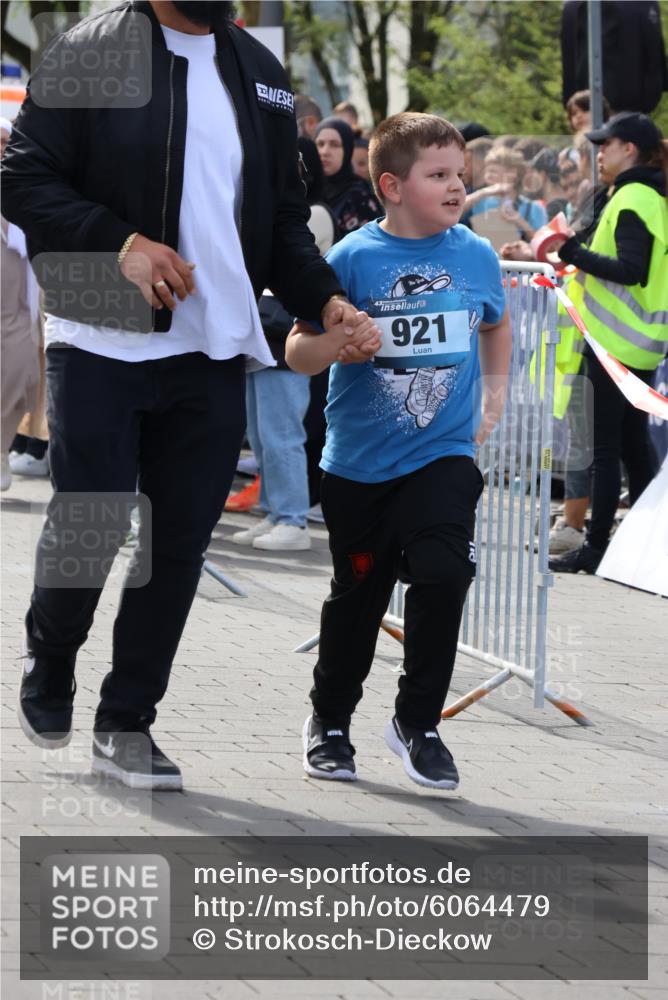 07.04.2024 - 43. Internationalen Wilhelmsburger Insellauf Strokosch-Dieckow http://msf.ph/oto/6064479 07.04.2024 13:13:31 Ziel 921 meine-sportfotos.de