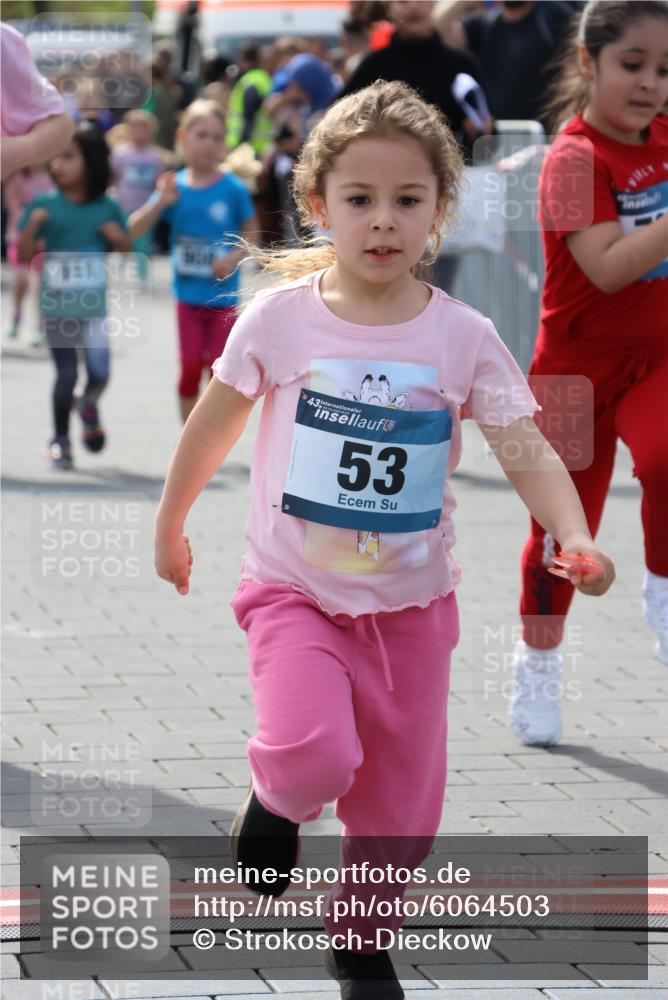 07.04.2024 - 43. Internationalen Wilhelmsburger Insellauf Strokosch-Dieckow http://msf.ph/oto/6064503 07.04.2024 13:12:35 Ziel 17, 53, 92, 100, 127, 299, 700, 767, 898, 908, 911, 912, 1125 meine-sportfotos.de