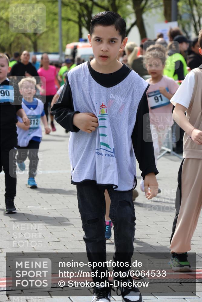 07.04.2024 - 43. Internationalen Wilhelmsburger Insellauf Strokosch-Dieckow http://msf.ph/oto/6064533 07.04.2024 13:11:55 Ziel 91, 103, 145, 228, 298, 300, 312, 316, 390, 588, 701, 704, 705, 719, 723, 724, 726, 749, 753, 764, 906, 926, 927, 933, 1113 meine-sportfotos.de