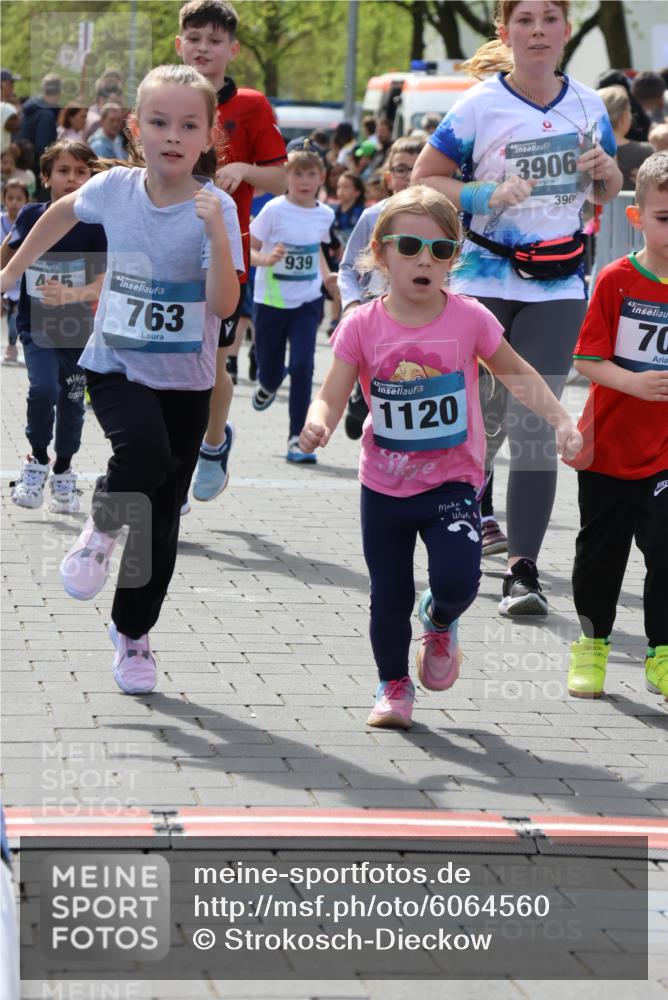 07.04.2024 - 43. Internationalen Wilhelmsburger Insellauf Strokosch-Dieckow http://msf.ph/oto/6064560 07.04.2024 13:11:24 Ziel 68, 76, 154, 158, 295, 327, 337, 338, 339, 342, 412, 445, 603, 654, 664, 671, 706, 708, 712, 713, 729, 742, 754, 756, 758, 761, 763, 766, 893, 895, 896, 902, 907, 920, 922, 931, 939, 953, 955, 959, 1073, 1120, 2210 meine-sportfotos.de