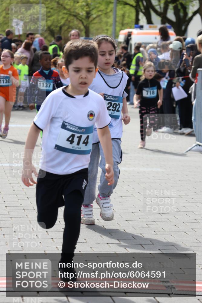 07.04.2024 - 43. Internationalen Wilhelmsburger Insellauf Strokosch-Dieckow http://msf.ph/oto/6064591 07.04.2024 13:10:59 Ziel 39, 90, 94, 168, 169, 180, 292, 310, 313, 365, 375, 399, 414, 645, 707, 716, 717, 718, 725, 743, 752, 899, 905, 913, 924, 1130, 1137, 2396 meine-sportfotos.de
