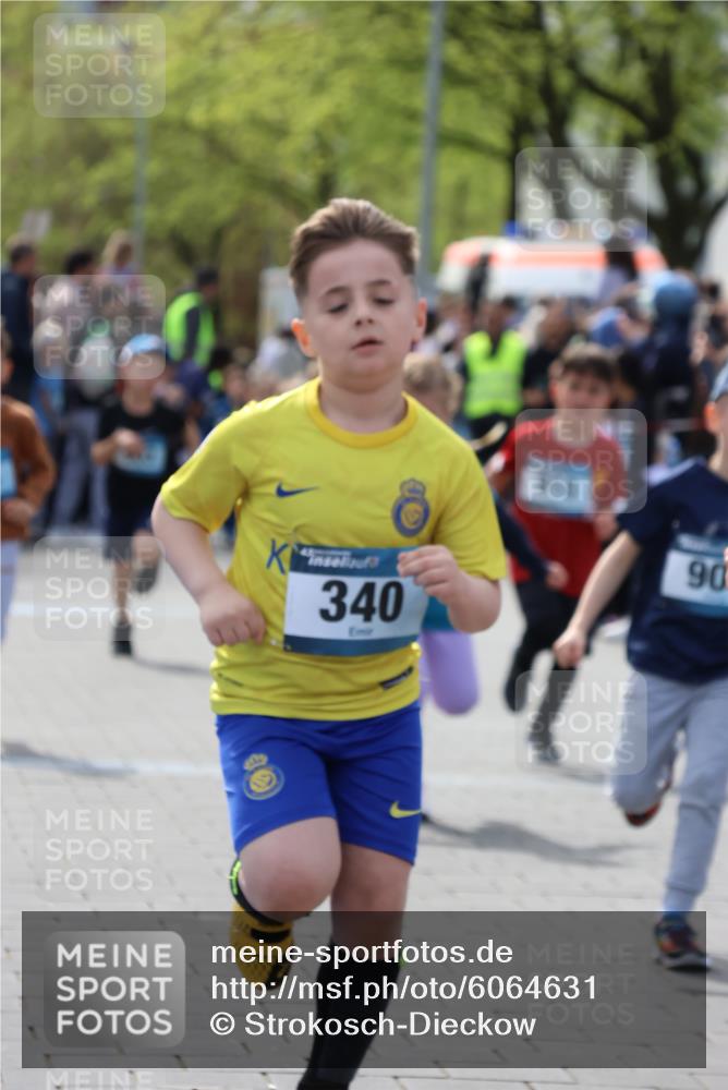 07.04.2024 - 43. Internationalen Wilhelmsburger Insellauf Strokosch-Dieckow http://msf.ph/oto/6064631 07.04.2024 13:10:25 Ziel 89, 129, 179, 290, 305, 334, 336, 340, 433, 447, 599, 655, 721, 730, 732, 744, 750, 751, 768, 900, 903, 910, 914, 916, 918, 945, 947, 956 meine-sportfotos.de