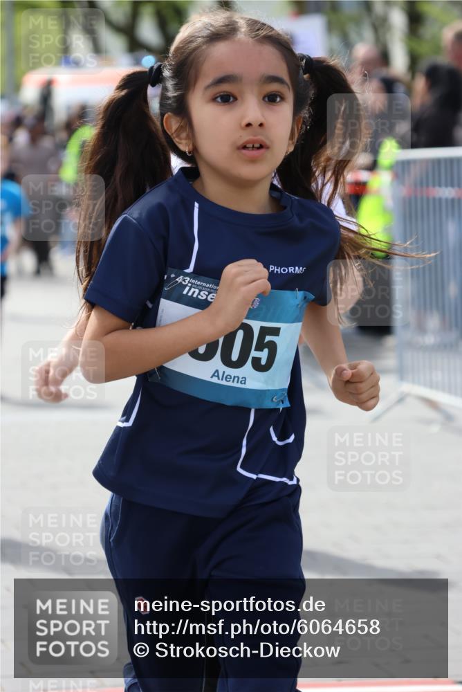 07.04.2024 - 43. Internationalen Wilhelmsburger Insellauf Strokosch-Dieckow http://msf.ph/oto/6064658 07.04.2024 13:10:06 Ziel 32, 108, 128, 177, 229, 297, 330, 409, 410, 594, 595, 596, 600, 602, 604, 605, 680, 715, 730, 736, 740, 745, 747, 755, 762, 776, 928, 934, 1086, 1109 meine-sportfotos.de