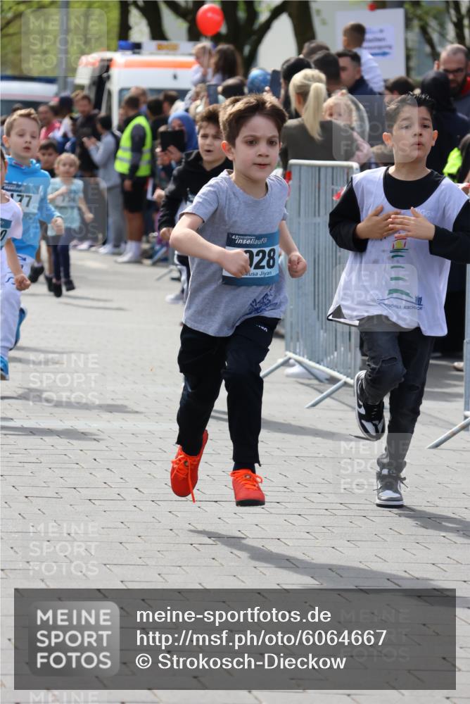 07.04.2024 - 43. Internationalen Wilhelmsburger Insellauf Strokosch-Dieckow http://msf.ph/oto/6064667 07.04.2024 13:10:00 Ziel 71, 108, 128, 177, 229, 297, 330, 409, 410, 436, 595, 596, 602, 604, 605, 680, 736, 740, 745, 747, 755, 776, 897, 928, 934, 1086, 1109 meine-sportfotos.de