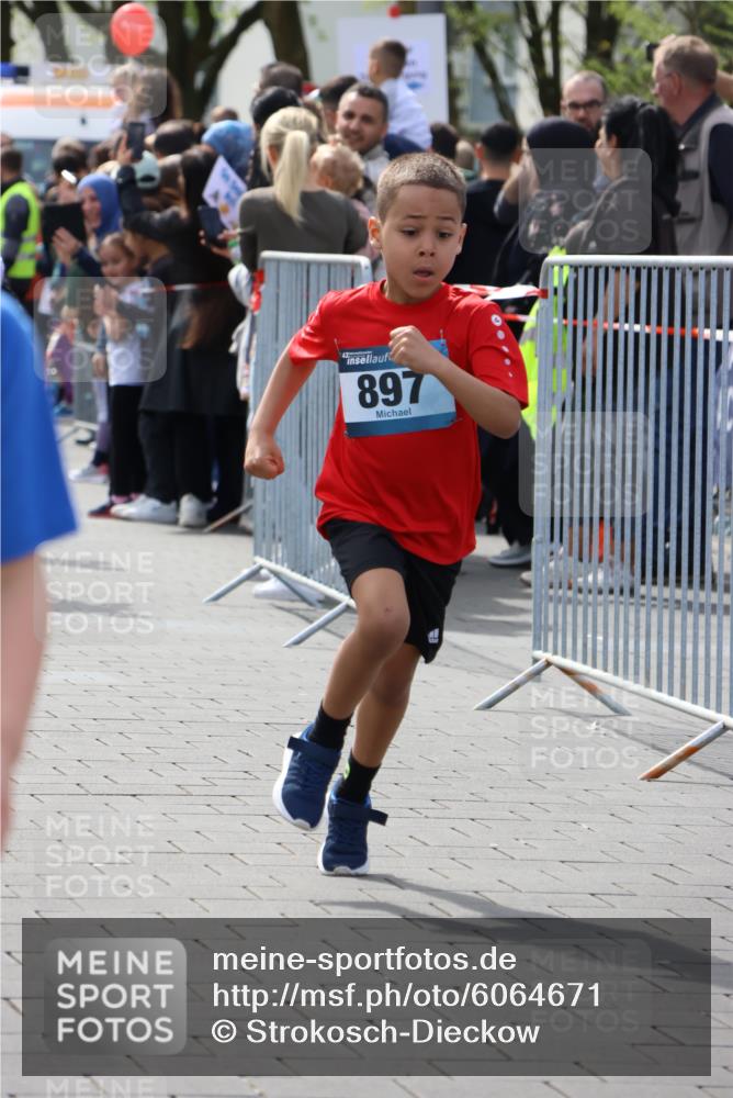 07.04.2024 - 43. Internationalen Wilhelmsburger Insellauf Strokosch-Dieckow http://msf.ph/oto/6064671 07.04.2024 13:09:57 Ziel 2, 71, 108, 128, 177, 229, 289, 297, 343, 409, 436, 595, 596, 602, 604, 605, 680, 735, 736, 740, 745, 747, 755, 897, 928, 934, 1070, 1109 meine-sportfotos.de
