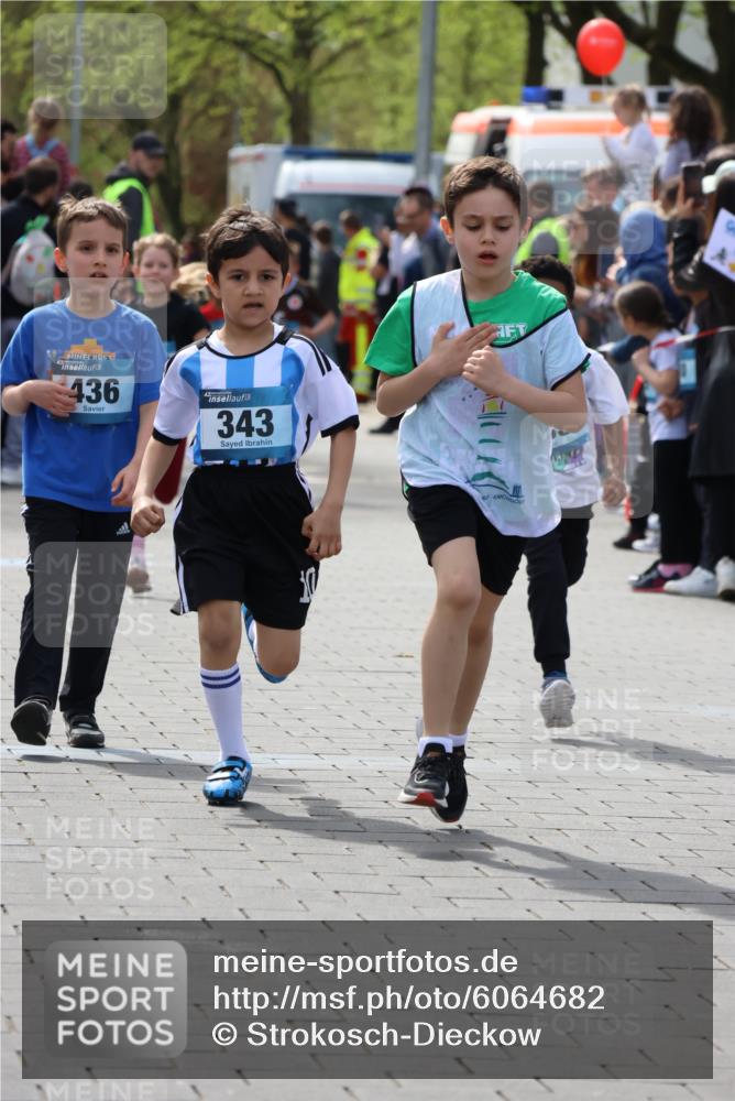 07.04.2024 - 43. Internationalen Wilhelmsburger Insellauf Strokosch-Dieckow http://msf.ph/oto/6064682 07.04.2024 13:09:49 Ziel 2, 30, 70, 71, 177, 229, 289, 343, 436, 440, 590, 735, 740, 897, 928, 1070 meine-sportfotos.de