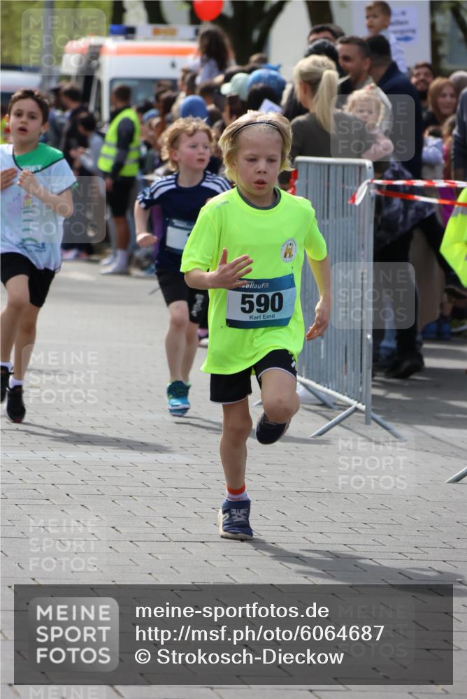 07.04.2024 - 43. Internationalen Wilhelmsburger Insellauf Strokosch-Dieckow http://msf.ph/oto/6064687 07.04.2024 13:09:48 Ziel 2, 30, 70, 71, 289, 343, 436, 440, 590, 735, 748, 897, 928, 1070 meine-sportfotos.de