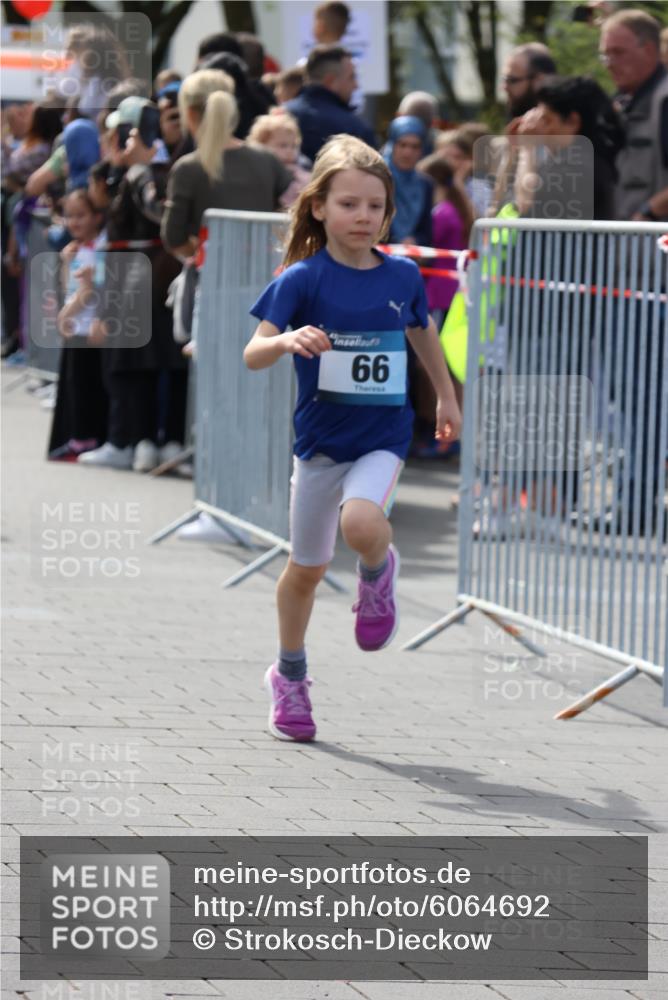 07.04.2024 - 43. Internationalen Wilhelmsburger Insellauf Strokosch-Dieckow http://msf.ph/oto/6064692 07.04.2024 13:09:40 Ziel 2, 30, 66, 70, 289, 343, 440, 590, 735, 748, 1060, 1070 meine-sportfotos.de
