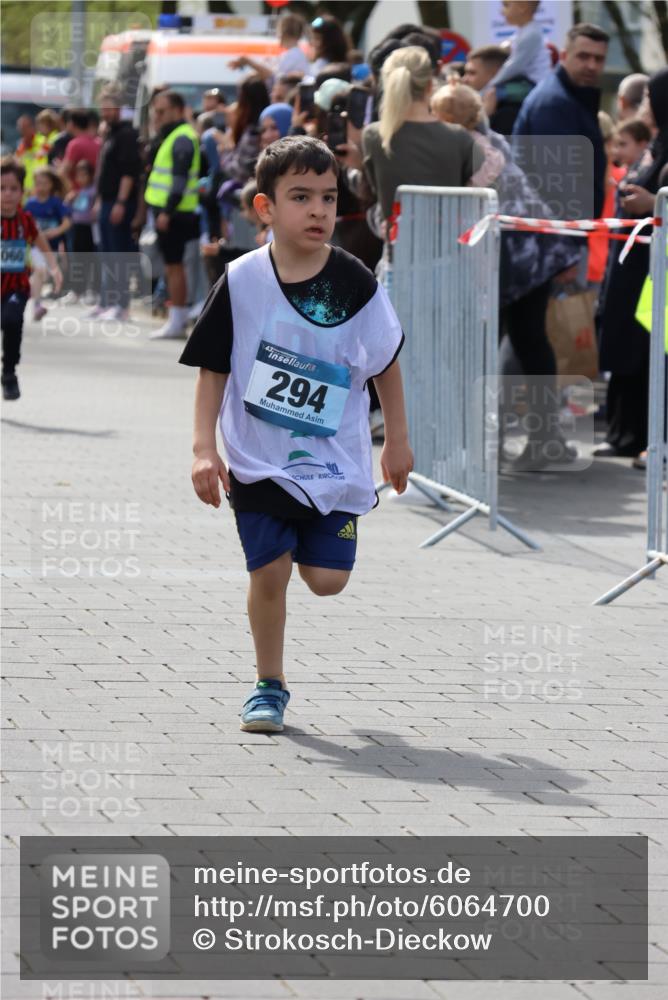 07.04.2024 - 43. Internationalen Wilhelmsburger Insellauf Strokosch-Dieckow http://msf.ph/oto/6064700 07.04.2024 13:09:32 Ziel 30, 66, 70, 294, 440, 748, 1060, 1064 meine-sportfotos.de
