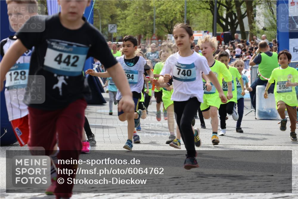 07.04.2024 - 43. Internationalen Wilhelmsburger Insellauf Strokosch-Dieckow http://msf.ph/oto/6064762 07.04.2024 13:04:37 Ziel 2, 15, 32, 37, 39, 53, 66, 68, 70, 71, 92, 99, 228, 229, 289, 290, 294, 297, 304, 305, 327, 329, 330, 343, 365, 367, 399, 409, 410, 411, 412, 414, 433, 588, 589, 590, 591, 592, 593, 597, 598, 599, 605, 628, 651, 706, 711, 713, 723, 727, 730, 732, 736, 745, 746, 747, 748, 752, 922, 1073, 1075, 1076, 1109, 1114, 1125, 1128, 1130 meine-sportfotos.de