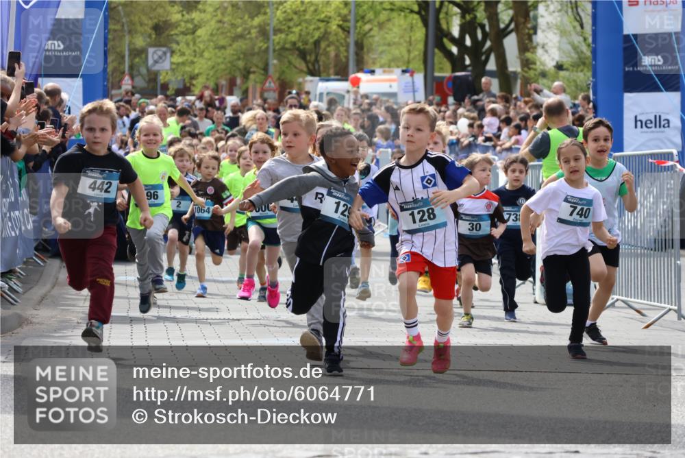 07.04.2024 - 43. Internationalen Wilhelmsburger Insellauf Strokosch-Dieckow http://msf.ph/oto/6064771 07.04.2024 13:04:35 Ziel 2, 15, 30, 32, 37, 39, 66, 68, 70, 71, 81, 92, 99, 128, 129, 228, 289, 290, 294, 297, 304, 305, 327, 329, 330, 399, 410, 411, 414, 433, 440, 442, 588, 589, 590, 591, 592, 593, 594, 595, 596, 597, 598, 599, 600, 706, 711, 713, 732, 736, 738, 740, 746, 747, 748, 1064, 1073, 1075, 1109, 1125, 1130 meine-sportfotos.de