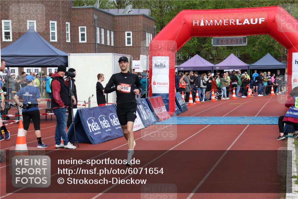 14.04.2024 - Hammer Lauf Strokosch-Dieckow http://msf.ph/oto/6071654 14.04.2024 10:56:25 Ziel 590, 806 meine-sportfotos.de