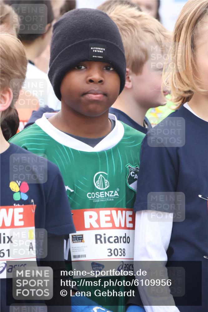 27.04.2024 - Das Zehntel Lena Gebhardt http://msf.ph/oto/6109956 27.04.2024 08:12:37 Allgemein zum Event 19081, 61, 2013, 08, 30, 3038 meine-sportfotos.de