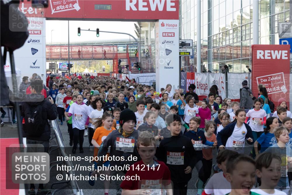 27.04.2024 - Das Zehntel Michael Strokosch http://msf.ph/oto/6142147 27.04.2024 08:30:24 Laufen 42, 145, 10, 16, 1103, 851, 600, 1, 10, 4, 2145, 1221, 2832, 3144, 2857 meine-sportfotos.de