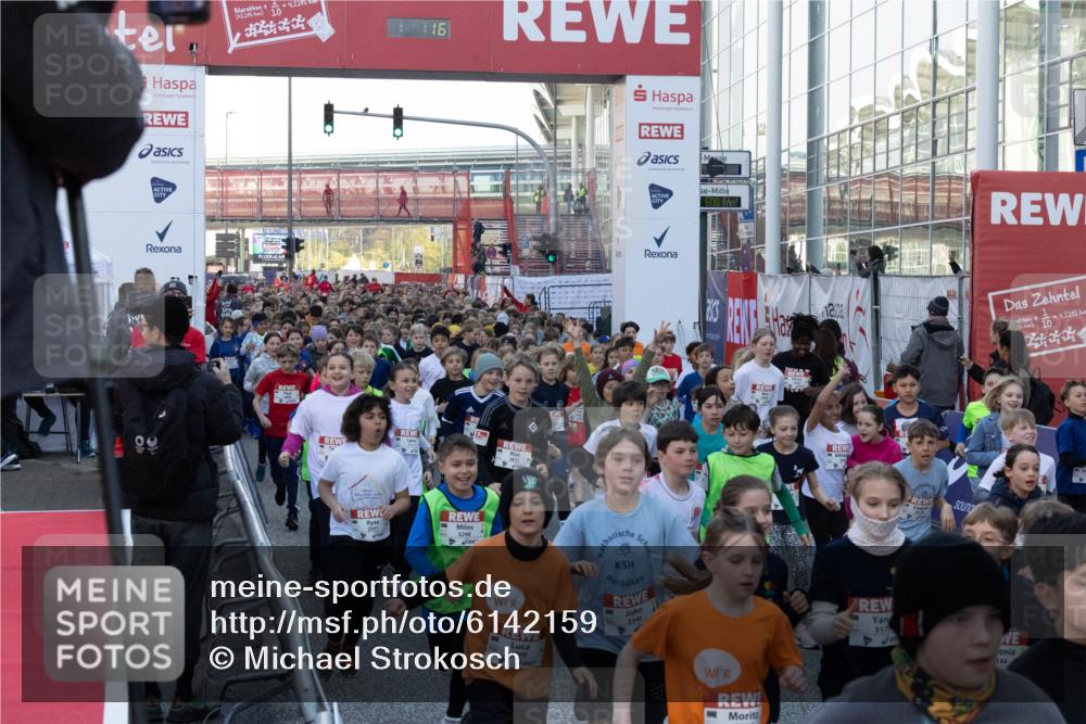 27.04.2024 - Das Zehntel Michael Strokosch http://msf.ph/oto/6142159 27.04.2024 08:30:25 Laufen 42, 145, 10, 4, 21451, 16, 2951, 3248, 3821, 3700, 2346, 600, 15, 4, 2145, 3170, 144 meine-sportfotos.de
