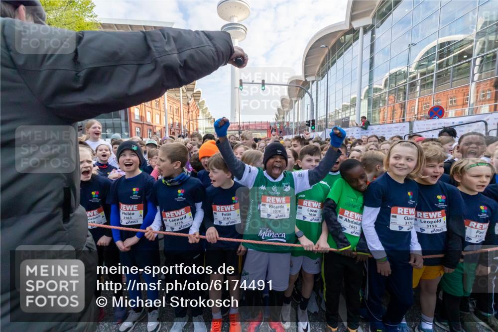 27.04.2024 - Das Zehntel Michael Strokosch http://msf.ph/oto/6174491 27.04.2024 08:16:14 Allgemein zum Event 52, 3163, 3175, 3161, 3038, 1650, 1661, 3173, 3156, 314 meine-sportfotos.de
