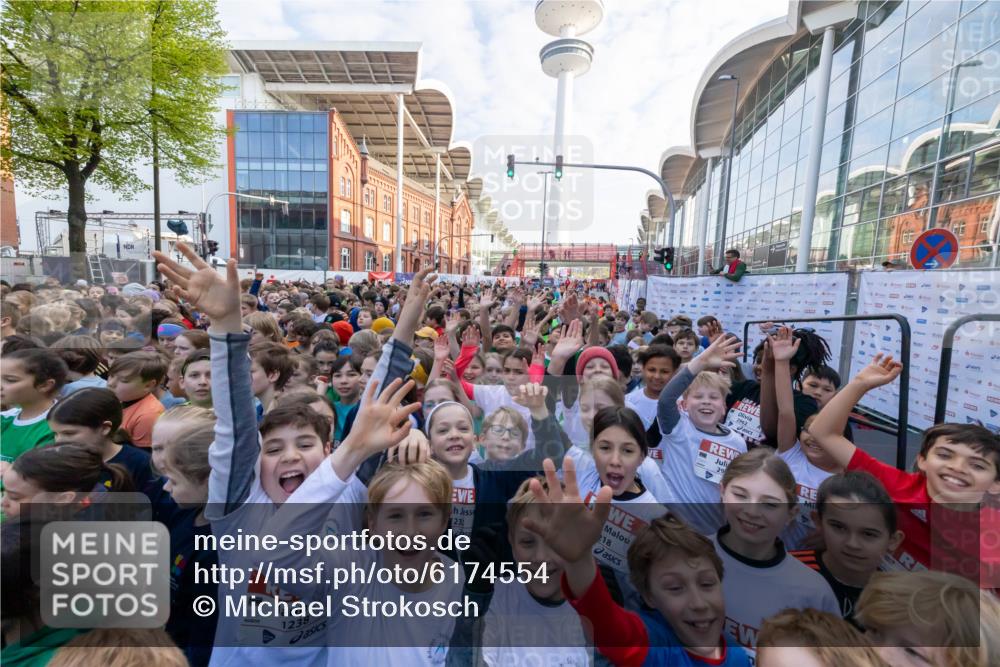 27.04.2024 - Das Zehntel Michael Strokosch http://msf.ph/oto/6174554 27.04.2024 08:16:28 Allgemein zum Event 1238, 1, 2962, 29, 23, 218, 3, 4, 5, 6 meine-sportfotos.de