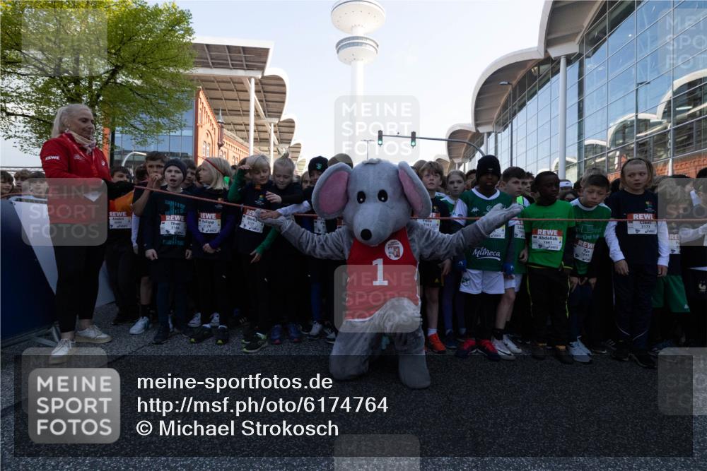27.04.2024 - Das Zehntel Michael Strokosch http://msf.ph/oto/6174764 27.04.2024 08:29:39 Allgemein zum Event 3699, 3168, 178, 3177, 1, 161, 3173, 1661 meine-sportfotos.de