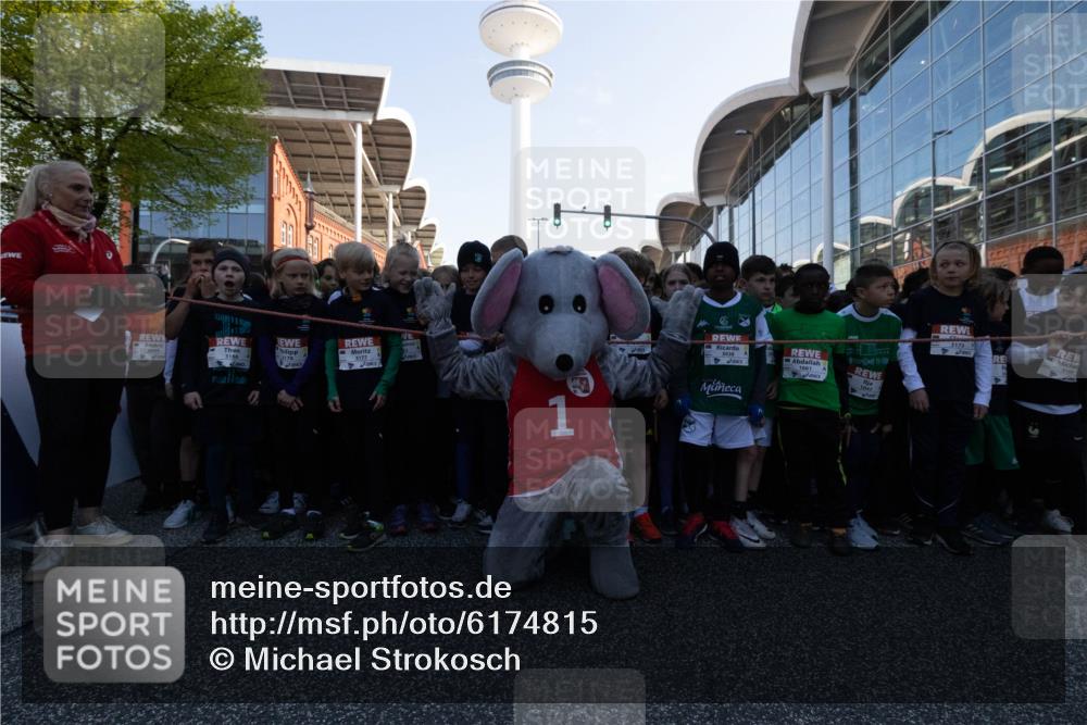27.04.2024 - Das Zehntel Michael Strokosch http://msf.ph/oto/6174815 27.04.2024 08:29:41 Allgemein zum Event 3178, 3177, 3038, 1, 3173, 1645 meine-sportfotos.de