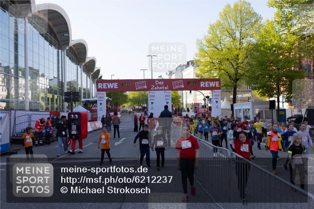 27.04.2024 - Das Zehntel Michael Strokosch http://msf.ph/oto/6212237 27.04.2024 07:59:46 Allgemein zum Event 0, 0, 28, 33, 2833 meine-sportfotos.de