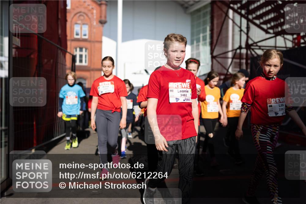 27.04.2024 - Das Zehntel Michael Strokosch http://msf.ph/oto/6212264 27.04.2024 08:00:51 Allgemein zum Event 2262, 3482, 2267 meine-sportfotos.de