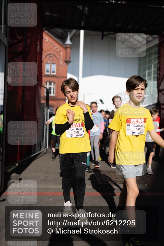 27.04.2024 - Das Zehntel Michael Strokosch http://msf.ph/oto/6212295 27.04.2024 08:01:00 Allgemein zum Event 3380, 3419 meine-sportfotos.de