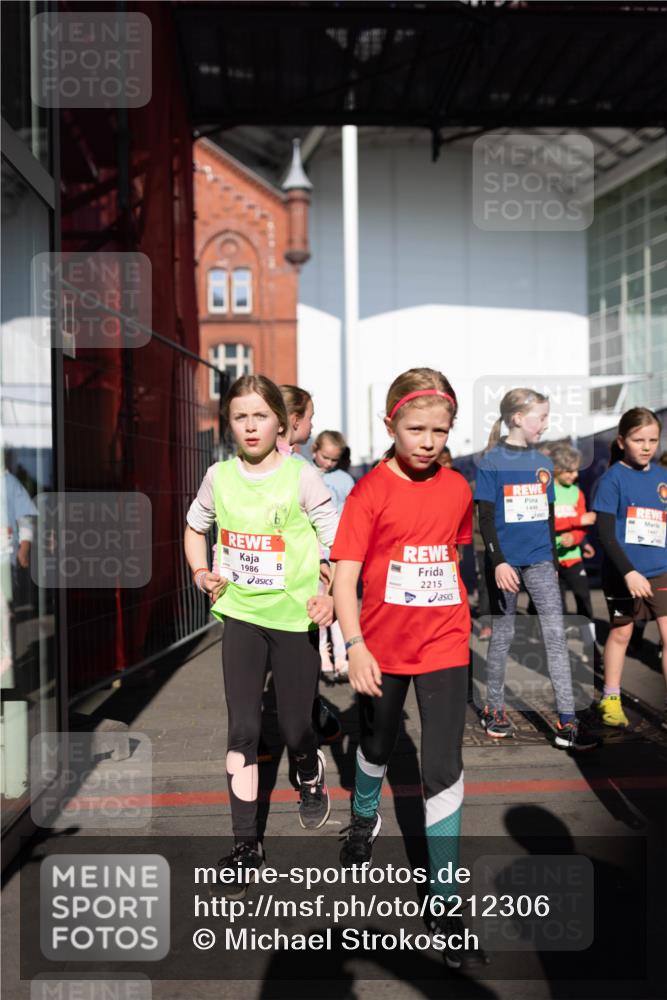 27.04.2024 - Das Zehntel Michael Strokosch http://msf.ph/oto/6212306 27.04.2024 08:01:02 Allgemein zum Event 1986, 2215, 1446, 1447 meine-sportfotos.de