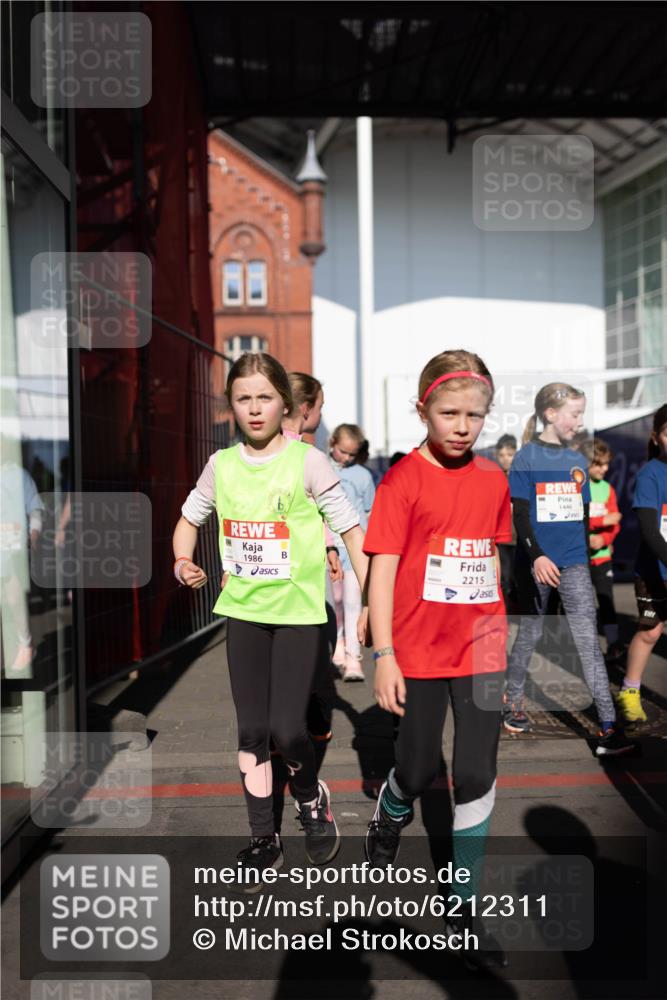 27.04.2024 - Das Zehntel Michael Strokosch http://msf.ph/oto/6212311 27.04.2024 08:01:02 Allgemein zum Event 1986, 1446, 2215 meine-sportfotos.de