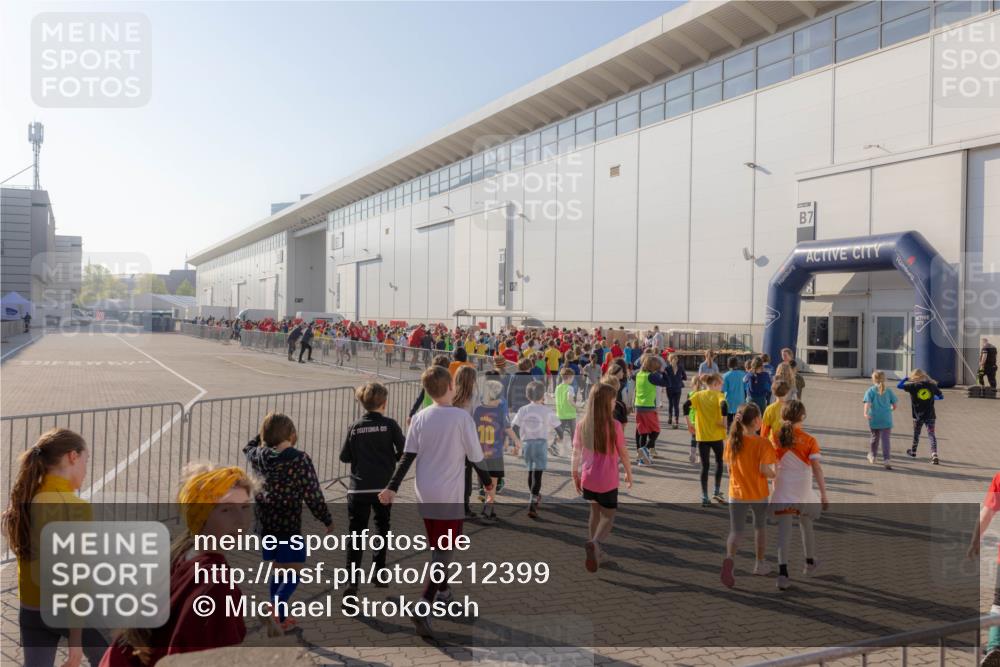 27.04.2024 - Das Zehntel Michael Strokosch http://msf.ph/oto/6212399 27.04.2024 08:01:54 Allgemein zum Event 10, 7 meine-sportfotos.de
