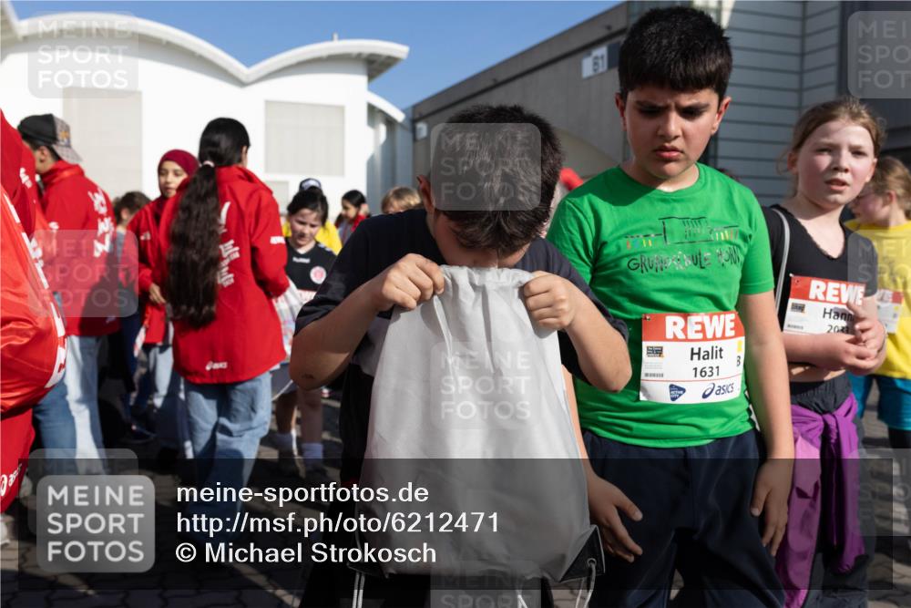 27.04.2024 - Das Zehntel Michael Strokosch http://msf.ph/oto/6212471 27.04.2024 08:03:44 Allgemein zum Event 1631, 2033 meine-sportfotos.de