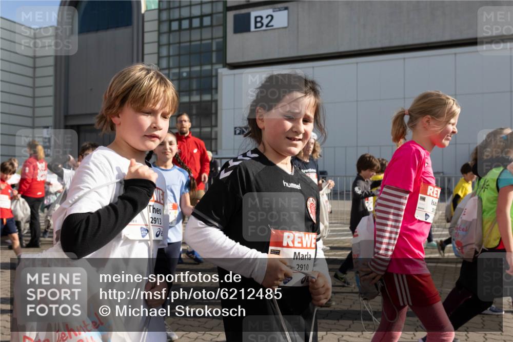 27.04.2024 - Das Zehntel Michael Strokosch http://msf.ph/oto/6212485 27.04.2024 08:03:55 Allgemein zum Event 2, 2913, 2910, 38 meine-sportfotos.de