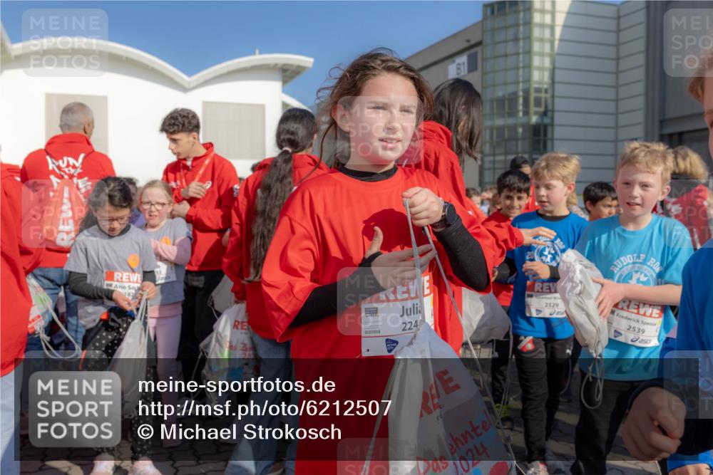 27.04.2024 - Das Zehntel Michael Strokosch http://msf.ph/oto/6212507 27.04.2024 08:04:06 Allgemein zum Event 182, 202, 224, 2529, 2539, 2024 meine-sportfotos.de