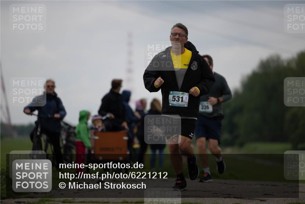 05.05.2024 - 7. Wedeler Halbmarathon Michael Strokosch http://msf.ph/oto/6221212 05.05.2024 11:22:25 Laufen 531, 226 meine-sportfotos.de